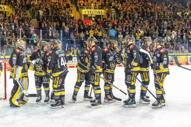 Die Krefelder gewinnen das Spiel mit 3:1, GER, Krefeld Pinguine vs. ERC Ingolstadt, Eishockey, PENNY DEL, 5. Spieltag, Spielzeit 2026 2027, 02.10.2026 GER, Krefeld Pinguine vs. ERC Ingolstadt, Eishockey, PENNY DEL, 5. Spieltag, Spielzeit 2026 2027, 02.10.2026 Krefeld Copyright: xEibner-Pressefoto FabianxFriesex EP_FFE