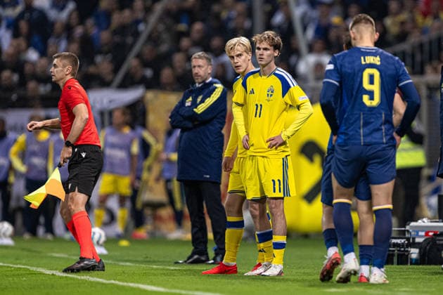 261002 Lucas Bergvall and Williot Swedberg of Sweden during the Nations League football match between Bosnia and Herzegovina and Sweden on October 2, 2026 in Zenica. Photo: Ludvig Thunman BILDBYRAN kod LT LT0823 fotboll football soccer fotball nations league uefa nations league bosnia and herzegovina sverige sweden sverige a bbeng Copyright: LUDVIGxTHUNMAN BB261002LT181