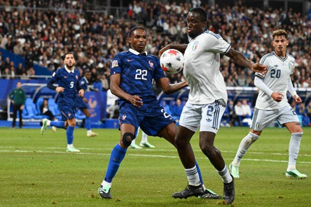 IPA89232453 - Michael Kayode (Italy) vs. Jeremy Jacquet (France) during the France vs. Italy UEFA Nations League soccer match in Paris, France, on October 2, 2026  Copyright: xPasqualexGolia IPAxSportx xx IPA89232453