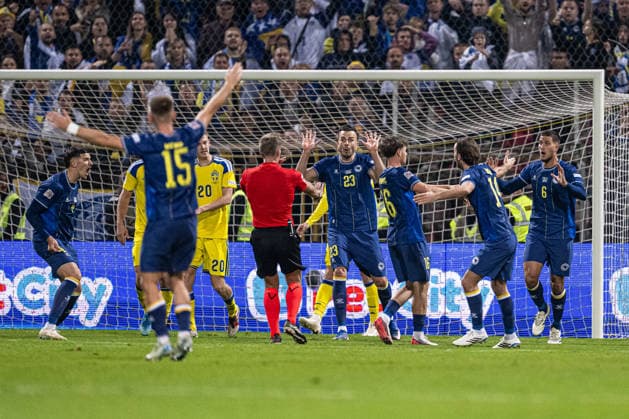 261002 Players of Bosnia and Herzegovina reacts during the Nations League football match between Bosnia and Herzegovina and Sweden on October 2, 2026 in Zenica. Photo: Ludvig Thunman BILDBYRAN kod LT LT0823 fotboll football soccer fotball nations league uefa nations league bosnia and herzegovina sverige sweden sverige a bbeng Copyright: LUDVIGxTHUNMAN BB261002LT198