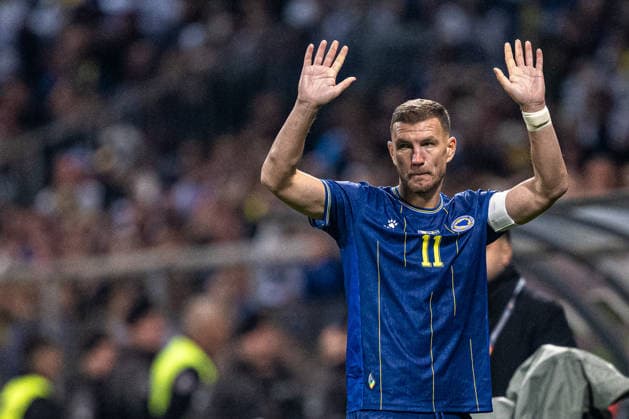 261002 Edin DÅ¾eko of Bosnia and Herzegovina leaves the pitch during the Nations League football match between Bosnia and Herzegovina and Sweden on October 2, 2026 in Zenica. Photo: Ludvig Thunman BILDBYRAN kod LT LT0823 fotboll football soccer fotball nations league uefa nations league bosnia and herzegovina sverige sweden sverige a bbeng Copyright: LUDVIGxTHUNMAN BB261002LT202