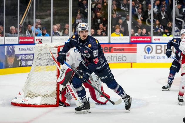 Thomas Reichel (Towerstars Ravensburg, 27), GER, Ravensburg Towerstars vs. EC Bad Nauheim, Eishockey, DEL2 Hauptrunde, 5. Spieltag, Spielzeit 2026 2027, 02.10.2026 GER, Ravensburg Towerstars vs. EC Bad Nauheim, Eishockey, DEL2 Hauptrunde, 5. Spieltag, Spielzeit 2026 2027, 02.10.2026 Ravensburg Copyright: xEibner-Pressefoto MaximilianxRistx EP_MRT
