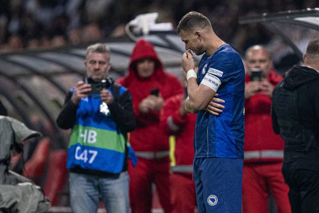 261002 Edin DÅ¾eko of Bosnia and Herzegovina after the Nations League football match between Bosnia and Herzegovina and Sweden on October 2, 2026 in Zenica. Photo: Ludvig Thunman BILDBYRAN kod LT LT0823 fotboll football soccer fotball nations league uefa nations league bosnia and herzegovina sverige sweden sverige a bbeng Copyright: LUDVIGxTHUNMAN BB261002LT204