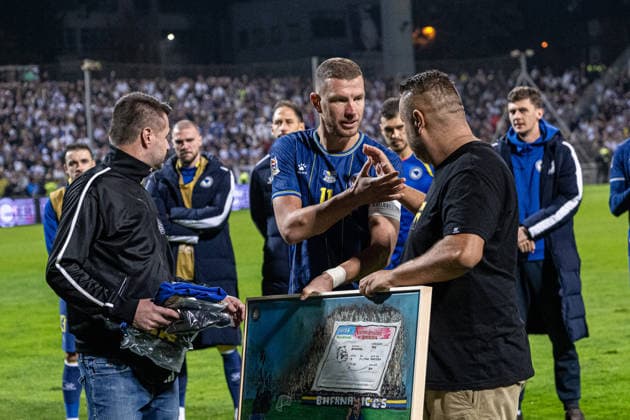 261002 Edin DÅ¾eko of Bosnia and Herzegovina after the Nations League football match between Bosnia and Herzegovina and Sweden on October 2, 2026 in Zenica. Photo: Ludvig Thunman BILDBYRAN kod LT LT0823 fotboll football soccer fotball nations league uefa nations league bosnia and herzegovina sverige sweden sverige a bbeng Copyright: LUDVIGxTHUNMAN BB261002LT211