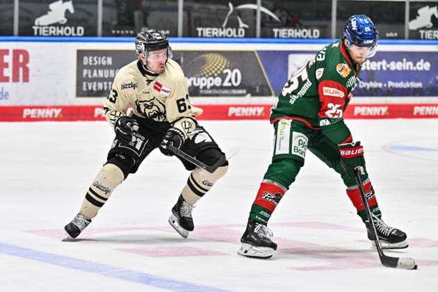 Penny DEL; Augsburger Panther - Grizzlys Wolfsburg, 02.10.2026 AUGSBURG, GERMANY; 02. OCTOBER: im Duell Luis SCHINKO (Grizzlys Wolfsburg 63) und Christian HANKE (Augsburger Panther 25) während dem Match der Penny DEL zwischen den Augsburger Panthern und den Grizzlys Wolfsburg am 5. Spieltag im Curt Frenzel Stadion Copyright: xBEAUTIFULxSPORTS Goldbergx