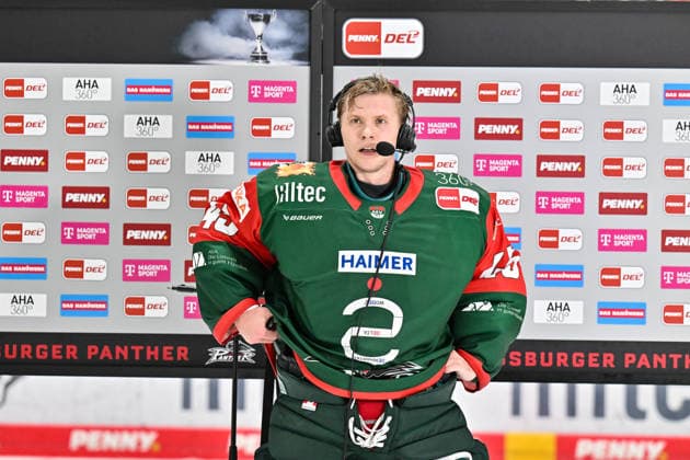 Penny DEL; Augsburger Panther - Grizzlys Wolfsburg, 02.10.2026 AUGSBURG, GERMANY; 02. OCTOBER: im Bild Tobias ANCICKA (Augsburger Panther 45) beim Interview mit Magenta nach dem Match der Penny DEL zwischen den Augsburger Panthern und den Grizzlys Wolfsburg am 5. Spieltag im Curt Frenzel Stadion Copyright: xBEAUTIFULxSPORTS Goldbergx