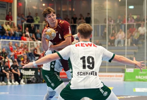 Felix Goettler (TuSEM Essen, 4) spielt den Ball. GER, TuSEM Essen vs SC DHfK Leipzig, 2. Handball Bundesliga, 6. Spieltag, Saison 2026-27, Sporthalle am Hallo, Essen, 02.10.2026 TuSEM Essen vs SC DHfK Leipzig, 2. Handball Bundesliga, 6. Spieltag, Saison 2026-27, 02.10.2026 Essen Copyright: xEibner-Pressefoto ScottxColemanx EP_SCN