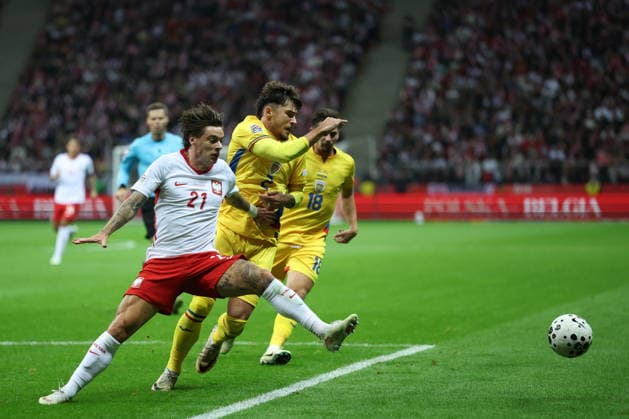 WARSZAWA 02.10.2026 MECZ 3. KOLEJKA GRUPA B4 LIGA NARODOW SEZON 2026 27: POLSKA - RUMUNIA --- UEFA NATIONS LEAGUE FOOTBALL MATCH IN WARSAW: POLAND - ROMANIA NICOLA ZALEWSKI ANDREI RATIU FOT. PIOTR KUCZA FOTOPYK NEWSPIX.PL --- newspix.pl POLAND OUT! 