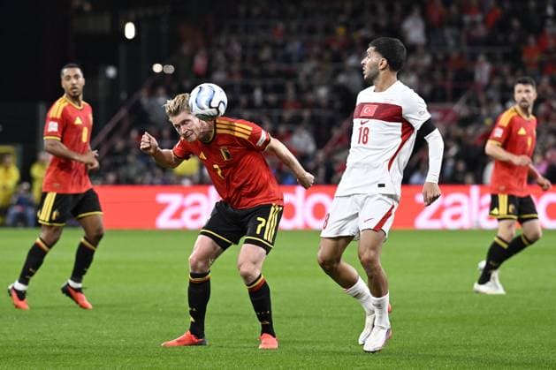 LIEGE - (lr) Kevin de Bruyne of Belgium, Oguz Aydin of Turkiye during the UEFA Nations League match between Belgium and Turkey at Stade Maurice Dufrasne on 2 October 2026 in Liege, Belgium. ANP UEFA Nations League 2026 27 xVIxANPxSportx xGerritxvanxKeulenxIVx 571287644 originalFilename: 571287644.jpg