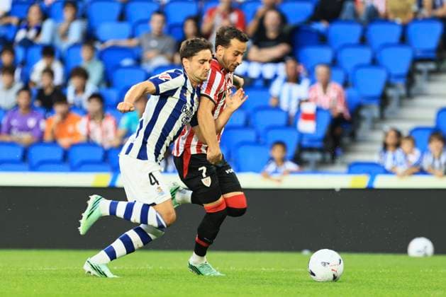 ESP: Euskal Herria Txapela Real Sociedad - Atletico Madrid Jon Gorrotxategi of Real Sociedad and Alejandro Berenguer Remiro of Athletic during friendly match Euskal Herria Txapela 2026-27 between Real Sociedad - Atletico Madrid played at Anoeta Stadium in Gipuzcoa on September 14, 2026 in Spain Spain Futbol Copyright: xAgenciaxLOFx