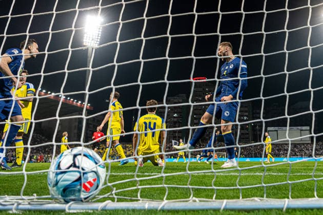 261002 Hampus Skoglund of Sweden looks dejected after 1-1 during the Nations League football match between Bosnia and Herzegovina and Sweden on October 2, 2026 in Zenica. Photo: Ludvig Thunman BILDBYRAN kod LT LT0823 fotboll football soccer fotball nations league uefa nations league bosnia and herzegovina sverige sweden sverige a bbeng depp Copyright: LUDVIGxTHUNMAN BB261002LT229