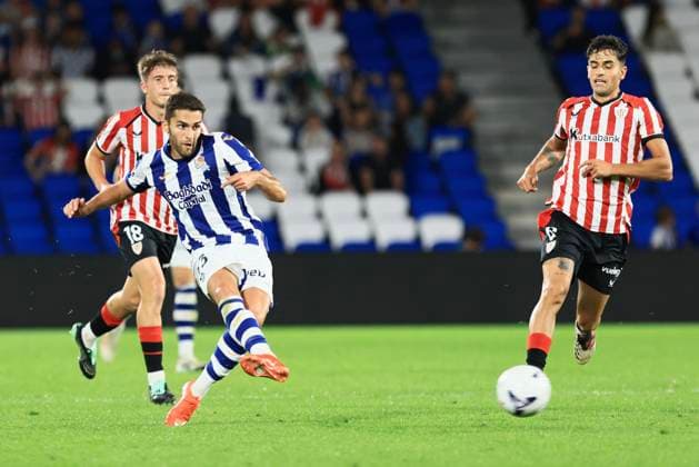 ESP: Euskal Herria Txapela Real Sociedad - Atletico Madrid during friendly match Euskal Herria Txapela 2026-27 between Real Sociedad - Atletico Madrid played at Anoeta Stadium in Gipuzcoa on September 14, 2026 in Spain Spain Futbol Copyright: xAgenciaxLOFx