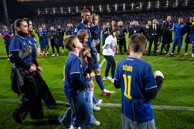 261002 Edin DÅ¾eko of Bosnia and Herzegovina after the Nations League football match between Bosnia and Herzegovina and Sweden on October 2, 2026 in Zenica. Photo: Ludvig Thunman BILDBYRAN kod LT LT0823 fotboll football soccer fotball nations league uefa nations league bosnia and herzegovina sverige sweden sverige a bbeng Copyright: LUDVIGxTHUNMAN BB261002LT237