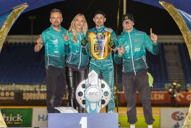 2026.10.02 Pardubice Zuzel Speedway Speedway Euro 2026 Speedway SEC Final Speedway Euro N z Leon Madsen team Foto Marcin Karczewski PressFocus 2026.10.02 Speedway 2026 Final Speedway Euro N z Leon Madsen team Foto Marcin Karczewski PressFocus NEWSPIX.PL --- newspix.pl POLAND OUT! 