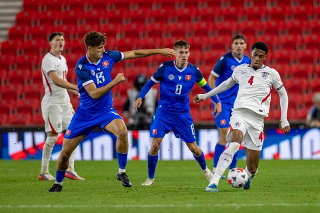 RECORD DATE NOT STATED 2nd October 2026; bet365 Stadium, Stoke-on-Trent, England; UEFA U21, U 21 Championship Qualification Football, England U21 versus Slovakia U21; Joshua Acheampong of England under pressure from Jakub Pira of Slovakia TimxWilliams