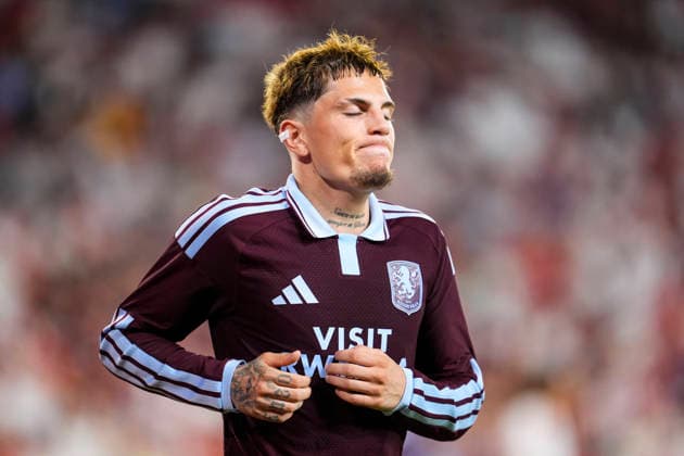 October 2, 2026, Sevilla, Sevilla, Spain: Alejandro Garnacho of Aston Villa FC celebrates after scoring his team s second goal during the XV Antonio Puerta Trophy, football match between Sevilla FC and Aston Villa FC at Ramon Sanchez-Pizjuan Stadium on October 2, 2026, in Seville, Spain. Sevilla Spain - ZUMAa181 20261002_zaa_a181_061 Copyright: xJoaquinxCorcherox