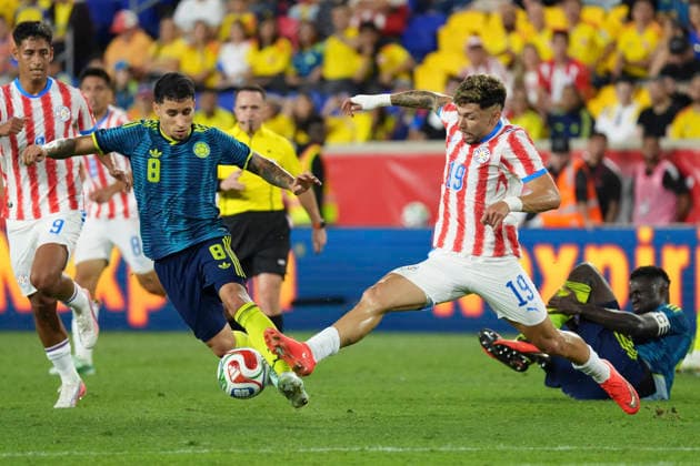 Gustavo Puerta (L) of Colombia in action against Julio Enciso of Paraguay during a friendly match at Sports Illustrated Stadium in New Jersey, United States, 02 October 2026. Friendly Match - Colombia vs. Paraguay !ACHTUNG: NUR REDAKTIONELLE NUTZUNG!  Copyright: xÁngelxColmenaresx AMDEP3449 20261003-55021573492_1
