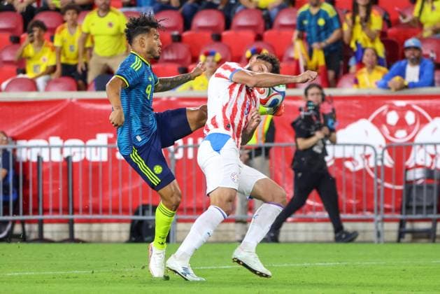 Colombia and Paraguay friendly match during the FIFA international break in the USA Harrison, USA, 02.10.2026 - Colombia-Paraguay - Omar Alderete (d) of Paraguay and Luis Javier Suarez of Colombia during a match between Colombia and Paraguay in an International Friendly, Länderspiel, Nationalmannschaft at the Sports Illustrated Stadium in the city of Harrison (NJ) in the United States this Friday, 02. harrison NJ united states Copyright: xWILLIAMxVOLCOVx