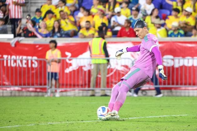 Colombia and Paraguay friendly match during the FIFA international break in the USA Harrison, USA, October 2, 2026 - Colombia-Paraguay - Aldair Quintana of Paraguay during a match between Colombia and Paraguay in an International Friendly, Länderspiel, Nationalmannschaft at the Sports Illustrated Stadium in Harrison, New Jersey, USA, on Friday, October 2. harrison NJ united states Copyright: xWILLIAMxVOLCOVx
