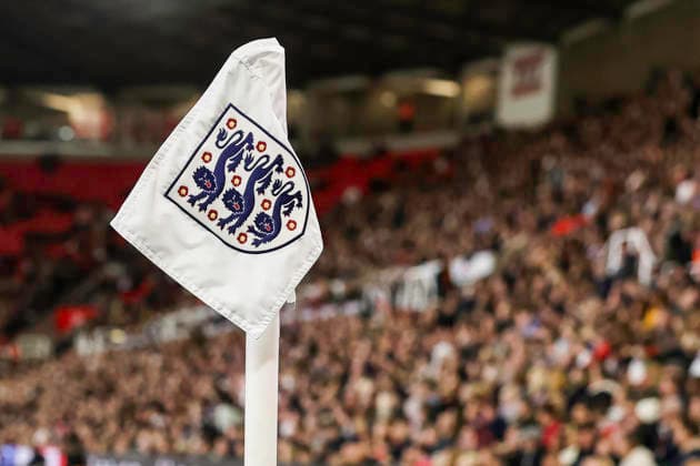 England v Slovakia - UEFA U21, U 21 EURO 2027 Qualifier A corner flag is seen against the background of fans in the stadium during the UEFA Under 21 Championship Qualifiers Group D match between England Under 21s and Slovakia at the bet365 Stadium in Stoke-on-Trent, on October 2, 2026. Stoke-on-Trent Staffordshire United Kingdom  Copyright: xMIxNewsx originalFilename:fletcher-englandu261002_npDQk.jpg