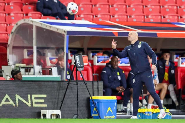 England v Slovakia - UEFA U21, U 21 EURO 2027 Qualifier Lee Carsley, manager of England U21s, throws the dead ball to help keep play moving during the UEFA Under 21 Championship Qualifiers Group D match between England Under 21s and Slovakia at the bet365 Stadium in Stoke-on-Trent, on October 2, 2026. Stoke-on-Trent Staffordshire United Kingdom  Copyright: xMIxNewsx originalFilename:fletcher-englandu261002_npxTN.jpg