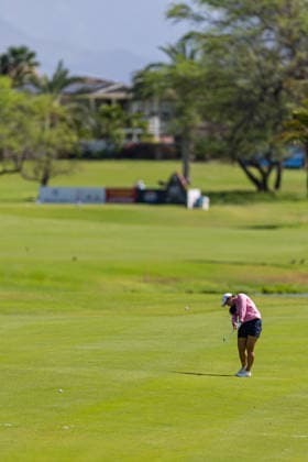 October 2, 2026, Honolulu, Hawaii, USA: ALLISEN CORPUZ makes an approach shot from the 10th fairway during Round 2 of the 2026 Lotte Championship at Hoakalei Country Club, Ewa Beach, Hawaii, USA. Honolulu USA - ZUMAm310 20261002_zsp_m310_020 Copyright: xElliotxMilesx