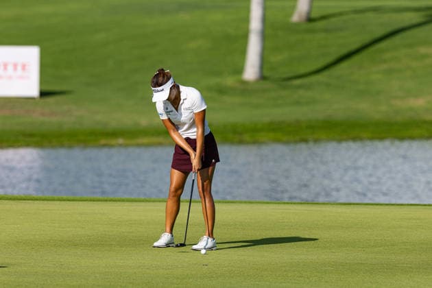 October 2, 2026, Honolulu, Hawaii, USA: MICHELLE ZHANG putts on the 18th and final green during Round 2 of the 2026 Lotte Championship at Hoakalei Country Club, Ewa Beach, Hawaii, USA. Honolulu USA - ZUMAm310 20261002_zsp_m310_031 Copyright: xElliotxMilesx