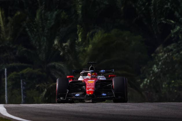 16 LECLERC Charles (mco), Scuderia Ferrari SF-26, action F1 GP 16 Bahrain 2026 in Malaysia F1 GP 16 Bahrain 2026 in Malaysia 03 VERSTAPPEN Max (nld), Red Bull Racing Ford RB22, action F1 GP 16 Bahrain 2026 in Malaysia 16 LECLERC Charles (mco), Scuderia Ferrari SF-26, action during the 2026 Formula 1 Bahrain Grand Prix in Malaysia, 16th round of the 2026 Formula One World Championship, WM, Weltmeisterschaft from October 2 to 4, 2026 on the Sepang International Circuit, in Sepang, Malaysia - Photo Antonin Vincent DPPI Malaysia