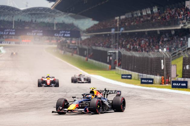 2026 Formula 1 Gulf Air Bahrain Grand Prix - Malaysia ISACK HADJAR 6 (FRA) of Oracle Red Bull Racing (Red Bull Racing RB22) on Saturday during the 2026 Formula 1 Gulf Air Bahrain Grand Prix in Malaysia at Sepang International Circuit in Kuala Lumpur, Malaysia, on October 3, 2026. Photo by Antoine Lapeyre Reveries Agency ABACAPRESS.COM Kuala Lumpur Malaysia  Copyright: xAntoinexLapeyre ReveriesxAgency ABACAx