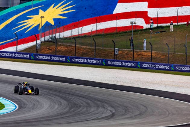 RECORD DATE NOT STATED 3rd October 2026; Sepang IC, Kuala Lumpur, Malaysia; Formula 1, Bahrain Grand Prix, Qualifying Day; Isack Hadjar (6) of France and Oracle Red Bull Racing during Free Practice 3 at the Bahrain Grand Prix StephenxBlackberry