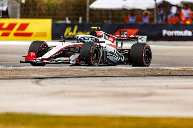 RECORD DATE NOT STATED 3rd October 2026; Sepang IC, Kuala Lumpur, Malaysia; Formula 1, Bahrain Grand Prix, Qualifying Day; Oliver Bearman (87) of Great Britain and TGR Haas F1 Team during Free Practice 3 at the Bahrain Grand Prix StephenxBlackberry