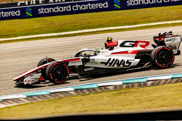 RECORD DATE NOT STATED 3rd October 2026; Sepang IC, Kuala Lumpur, Malaysia; Formula 1, Bahrain Grand Prix, Qualifying Day; Oliver Bearman (87) of Great Britain and TGR Haas F1 Team during Free Practice 3 at the Bahrain Grand Prix StephenxBlackberry