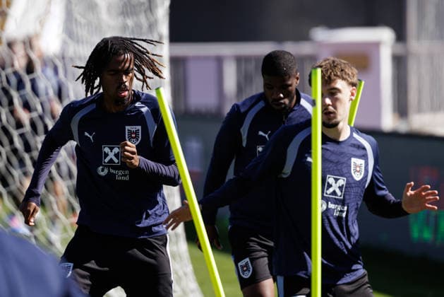 SOCCER - NL, KOS vs AUT PRISTINA,KOSOVO,03.OCT.26 - SOCCER - UEFA Nations League, OEFB international match, Länderspiel, Nationalmannschaft Kosovo vs Austria, preview, training team AUT. Image shows Carney Chukwuemeka, Kevin Danso and Christoph Lang (AUT).  GEPAxpictures xArminxRauthner