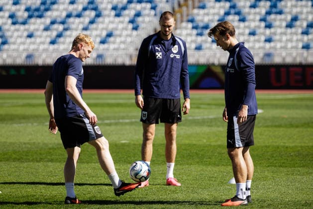SOCCER - NL, KOS vs AUT PRISTINA,KOSOVO,03.OCT.26 - SOCCER - UEFA Nations League, OEFB international match, Länderspiel, Nationalmannschaft Kosovo vs Austria, preview, training team AUT. Image shows Nicolas Seiwald, Sasa Kalajdzic and David Affengruber (AUT).  GEPAxpictures xArminxRauthner