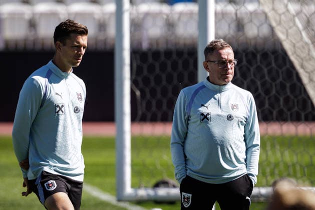 SOCCER - NL, KOS vs AUT PRISTINA,KOSOVO,03.OCT.26 - SOCCER - UEFA Nations League, OEFB international match, Länderspiel, Nationalmannschaft Kosovo vs Austria, preview, training team AUT. Image shows assistant coach Maximilian Ritscher and head coach Ralf Rangnick (AUT).  GEPAxpictures xArminxRauthner