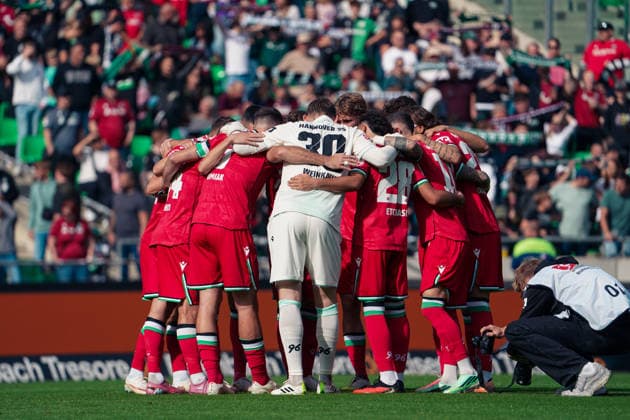 Deutschland: Fussball Testspiel Vereine 2026 2027, Freundschaftsspiel - Hannover 96 vs SC Verl - Heinz von Heiden Arena (Hannover): Mannschaftsfoto, Totale Hannover 96 Hannover Copyright: xAymanxAlahmedx