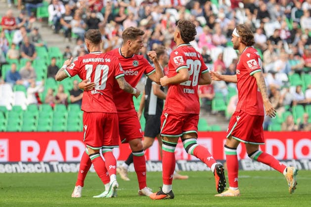 03.10.2026, xtgx, Fussball Testspiel, Hannover 96 - SC Verl, v.l. Marcel Hartel (Hannover) Jubel, Torjubel, jubelt ueber das Tor, celebrate the goal, celebration (DFL DFB REGULATIONS PROHIBIT ANY USE OF PHOTOGRAPHS as IMAGE SEQUENCES and or QUASI-VIDEO) Hannover