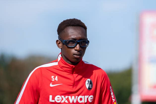 Testspiel: SC Freiburg vs FC Luzern, 03.10.2026 Bismark Adomah (SC Freiburg, 52) Testspiel: SC Freiburg vs FC Luzern, Europa-Park Stadion, 03.10.2026 DFB DFL REGULATIONS PROHIBIT ANY USE OF PHOTOGRAPHS AS IMAGE SEQUENCES AND OR QUASI-VIDEO. Copyright: xBEAUTIFULxSPORTS Boscox