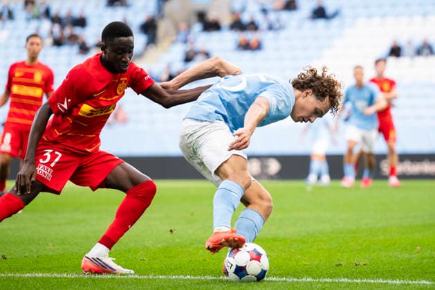 261003 Anton Höög of Malmö FF and Lamine Sadio of FC Nordsjälland during the Friendly match between Malmö FF and FC Nordsjälland on October 3, 2026 in Malmö. Photo: Avdo Bilkanovic BILDBYRAN COP 115 AB0391 fotboll football soccer fotball träningsmatch friendly match malmö ff fc nordsjälland bbeng Copyright: AVDOxBILKANOVIC BB261003AB019