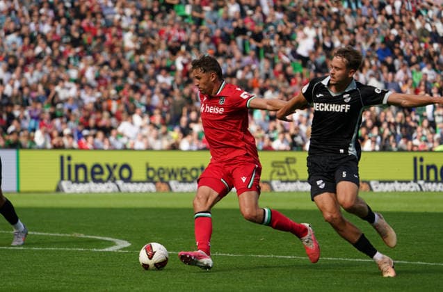 Deutschland: Fussball Testspiel Vereine 2026 2027, Freundschaftsspiel - Hannover 96 vs SC Verl - Heinz von Heiden Arena (Hannover): Torchance Benedikt Pichler (Hannover 96, 11) Copyright: xAymanxAlahmedx