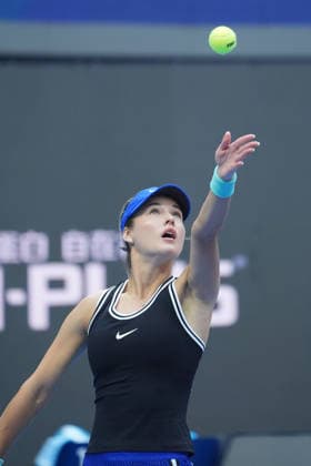 (261003) -- BEIJING, Oct. 3, 2026 -- Anna Kalinskaya of Russia serves to Zheng Qinwen of China during the women s singles second round match at 2026 China Open tennis tournament in Beijing, China, Oct. 3, 2026. ) (SP)CHINA-BEIJING-TENNIS-CHINA OPEN-WOMEN S SINGLES(CN) XiexHan 