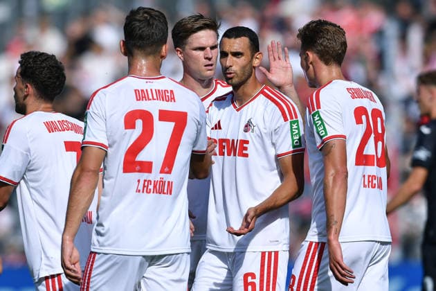 Fußball Testspiel FC Viktoria Köln - 1. FC Köln am 03.10.2026 im Sportpark Höhenberg in Köln Torjubel zum 0:1 durch Sebastian Sebulonsen ( Köln )