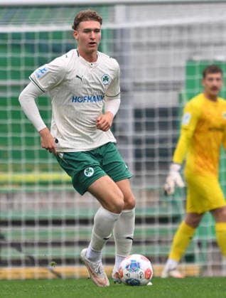 03.10.2026 - Fussball - Saison 2026 2027 - Regionalliga Bayern - 12. Spieltag: SpVgg Greuther Fürth Fuerth II U23 ( Kleeblatt ) - FC Bayern München II FCB - - xwoxzix - Elias Benkara (15, SpVgg Greuther Fürth II ) Freisteller Einzelbild