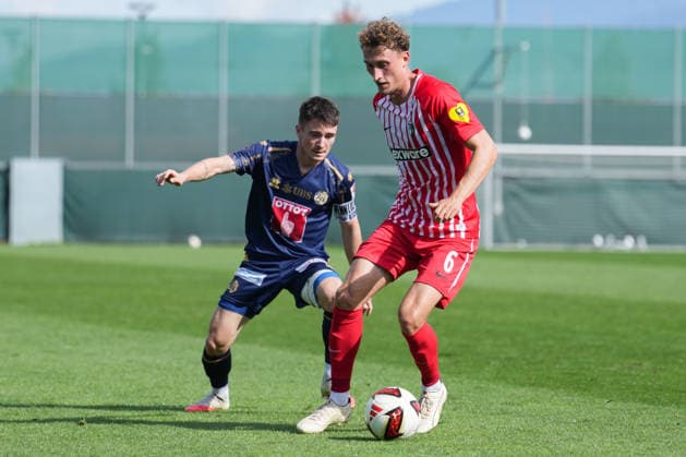Testspiel: SC Freiburg vs FC Luzern, 03.10.2026 Zweikampf zwischen Matteo di Giusto (FC Luzern, 11) und Patrick Osterhage (SC Freiburg, 6) Testspiel: SC Freiburg vs FC Luzern, Europa-Park Stadion, 03.10.2026 DFB DFL REGULATIONS PROHIBIT ANY USE OF PHOTOGRAPHS AS IMAGE SEQUENCES AND OR QUASI-VIDEO. Copyright: xBEAUTIFULxSPORTS Boscox