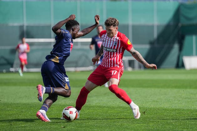 Testspiel: SC Freiburg vs FC Luzern, 03.10.2026 Zweikampf zwischen Aurelio Oehlers (FC Luzern, 7) und Lukas Kübler (SC Freiburg, 17) Testspiel: SC Freiburg vs FC Luzern, Europa-Park Stadion, 03.10.2026 DFB DFL REGULATIONS PROHIBIT ANY USE OF PHOTOGRAPHS AS IMAGE SEQUENCES AND OR QUASI-VIDEO. Copyright: xBEAUTIFULxSPORTS Boscox