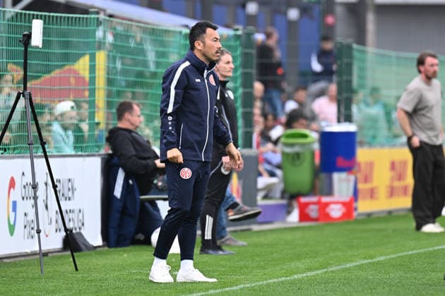 Fußball I Frauen I Saison 2026-2027 I Bundesliga I 6. Spieltag I RB Leipzig - 1. FSV Mainz 05 I 03.10.2026 Takashi Yamashita (Trainer, 1. FSV Mainz 05) Freisteller, Nahaufnahme, Porträt, Portrait, Einzelfoto, Einzelbild, Körper Leipzig RB Trainingszentrum, Cottaweg 7 Sachsen Deutschland Copyright: xLobeca InesxHähnelx