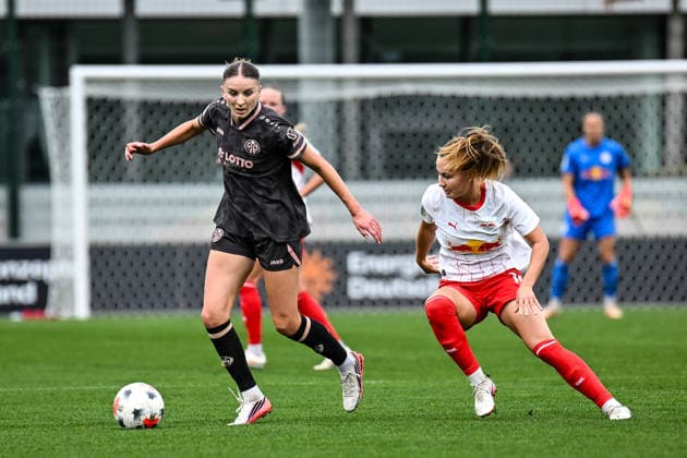 Fußball I Frauen I Saison 2026-2027 I Bundesliga I 6. Spieltag I RB Leipzig - 1. FSV Mainz 05 I 03.10.2026 Gentiana Fetaj (7, 1. FSV Mainz 05), Annabel Schasching (16, Rasenballsport Leipzig) Leipzig RB Trainingszentrum, Cottaweg 7 Sachsen Deutschland Copyright: xLobeca InesxHähnelx