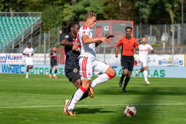 Zweikampf zwischen Yannick Tonye (Viktoria Koeln, 07) und Sebastian Sebulonsen (1. FC Koeln, 28). FC Viktoria Koeln vs. FC Hansa Rostock , Fussball, 3. Liga, 05. Spieltag, Saison 2026 2027, 11.09.2026 DFL DFB Regulations prohibit any use of Photographs as image sequences and or Quasivideo FC Viktoria Koeln vs. FC Hansa Rostock, Fussball, 3. Liga, 05. Spieltag, Saison 2026 2027, 11.09.2026 Koeln Copyright: xEibner-Pressefoto ThomasxHaeslerx EP_THR