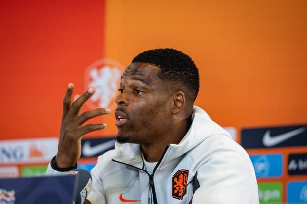 ZEIST - Denzel Dumfries during a press conference, PK, Pressekonferenz at the KNVB Campus in preparation for the Nations League match against Serbia. SONNY LENSEN ANP xVIxANPxSportx xxANPxIVx 571380412 originalFilename: 571380412.jpg