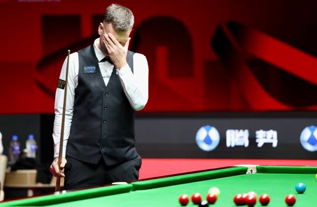 (261003) -- SHENZHEN, Oct. 3, 2026 -- Jimmy Robertson of England reacts during the semifinal against Yuan Sijun of China at World Snooker Tour Shenzhen Open 2026 in Shenzhen, south China s Guangdong Province, Oct. 3, 2026. ) (SP)CHINA-SNOOKER-SHENZHEN OPEN (CN) LuxHanxin 